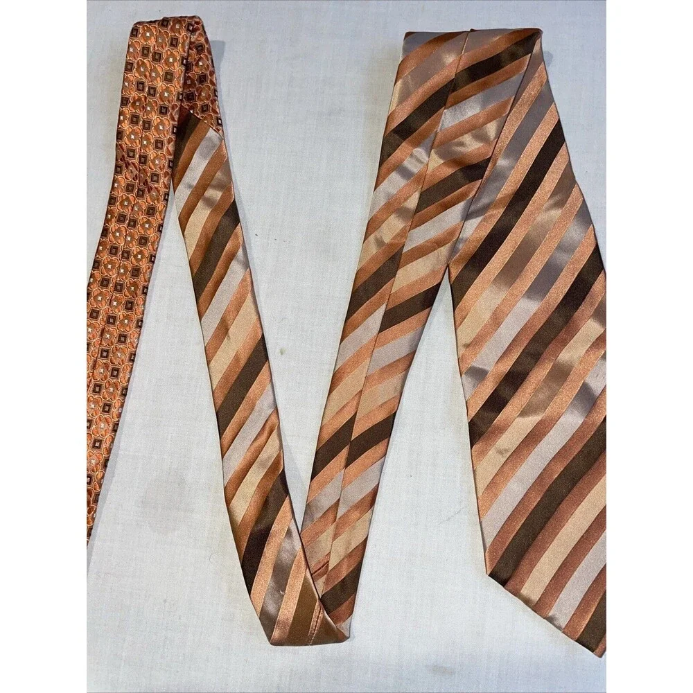Desantis Collection Men’s Dress Tie Size 58” Peach Striped Business Formal City